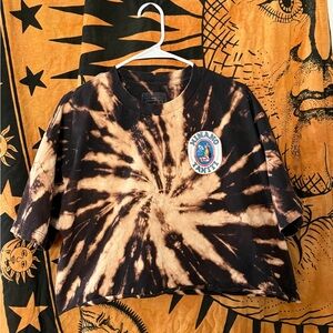 Cropped Tie-Dye Shirt